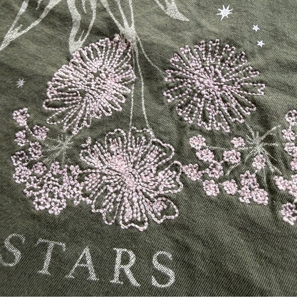 Lucky Brand Women’s NWT Cotton Graphic T-Shirt Size XL Sun Embroidered Floral - Picture 3 of 8